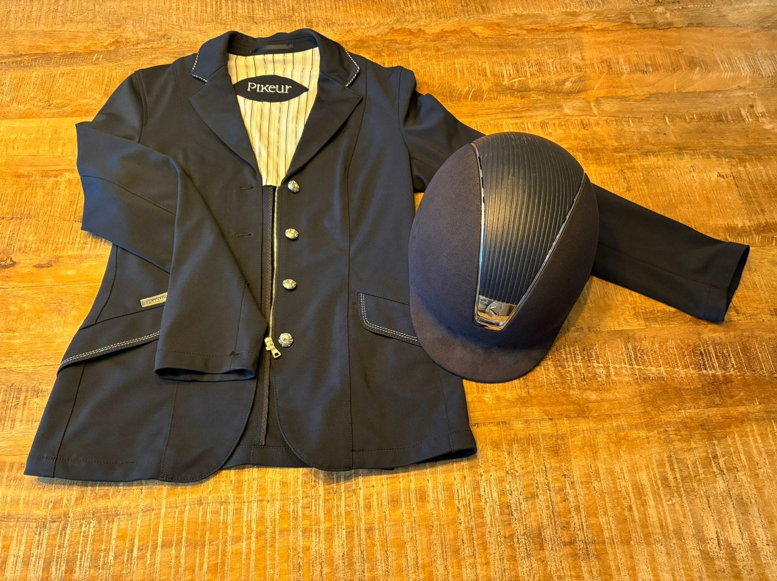 Complete wedstrijdset: jasje Pikeur mt 36, Shamshield cap L, Ophalen of Verzenden, Zo goed als nieuw, Dressuur, Bovenkleding
