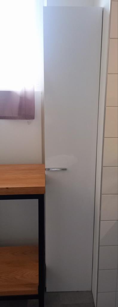 Gratis smalle kast wit, Huis en Inrichting, Ophalen, Gebruikt