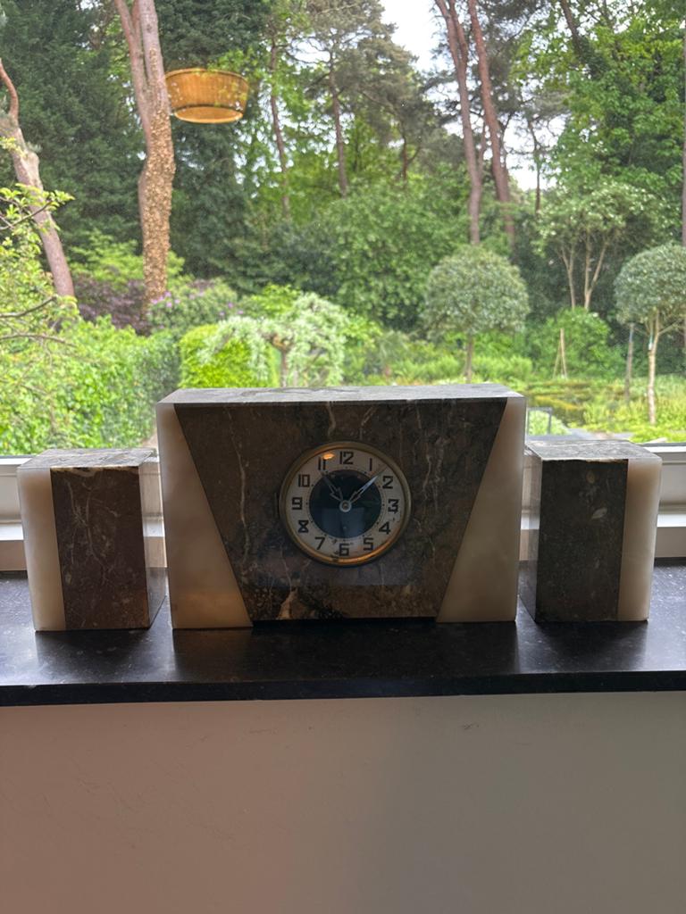 Art Deco Marmeren Klokstel met Zijstukken, Ophalen