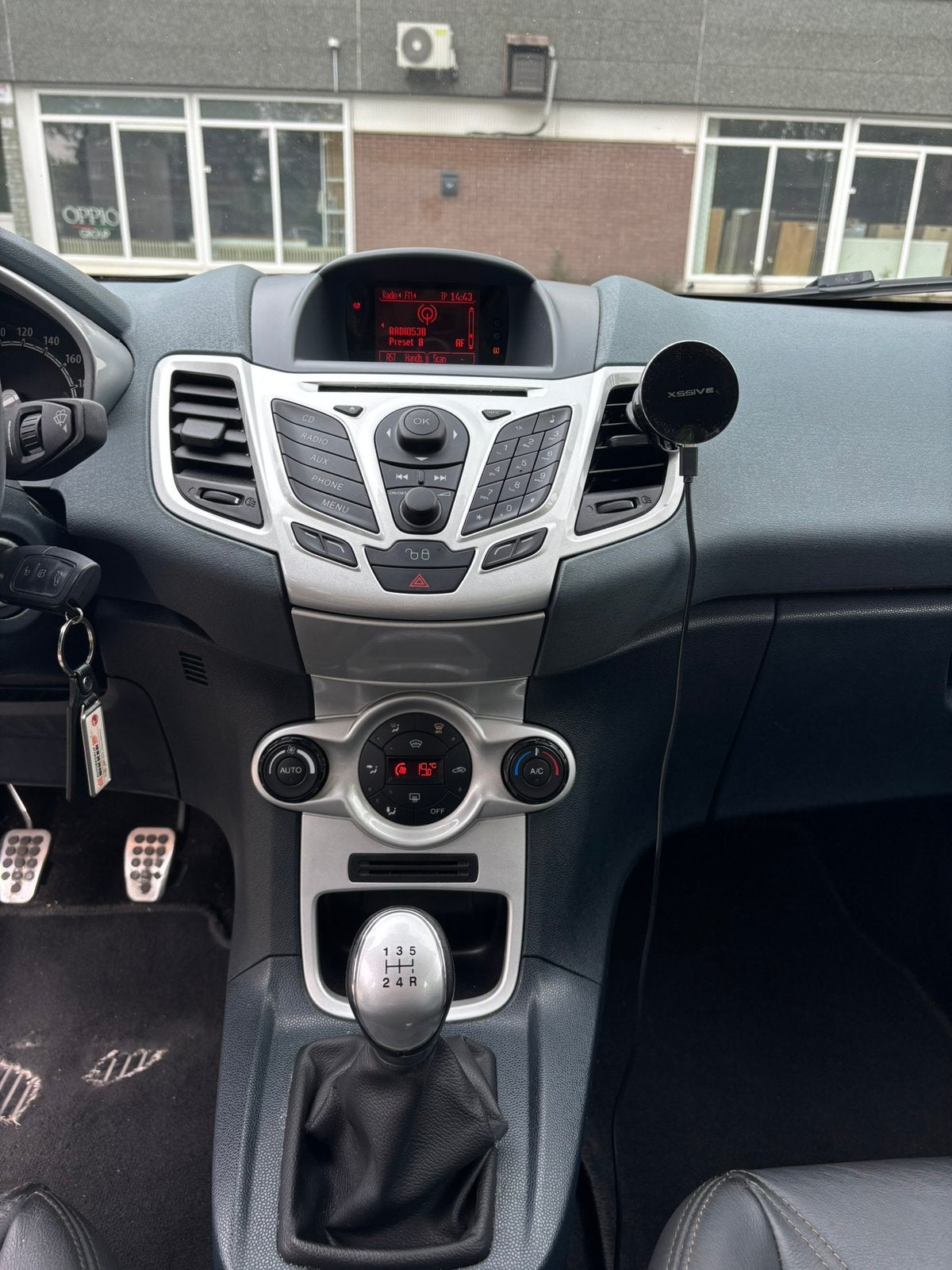 Foto 15 van Ford Fiësta 1.6 Ti-vct 88KW 5DR 2011 Grijs - APK juli 2027