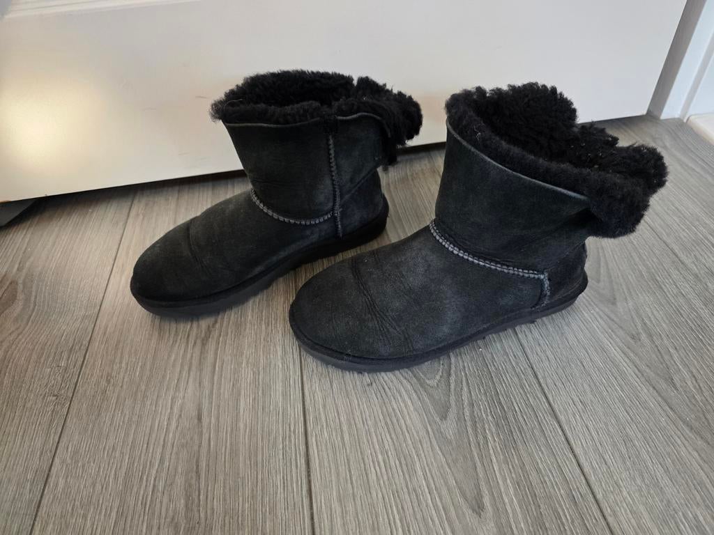 zwarte UGG Bailey, Gebruikt, UGG, Meisje, Ophalen of Verzenden