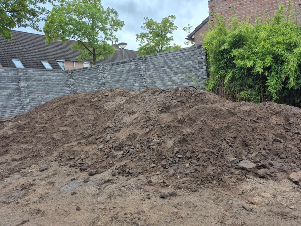 GRATIS schone tuinaarde, Ophalen of Verzenden, Overige typen