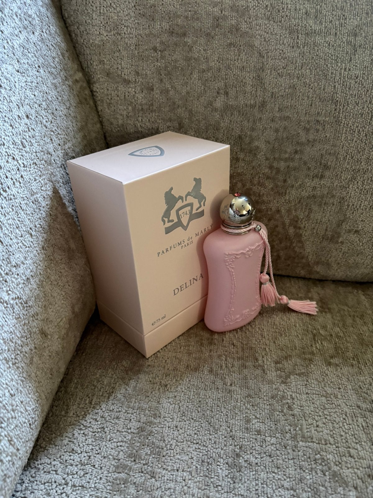 Pafrum de Marly Delina 75ml, Sieraden, Tassen en Uiterlijk, Uiterlijk | Parfum, Ophalen of Verzenden, Zo goed als nieuw