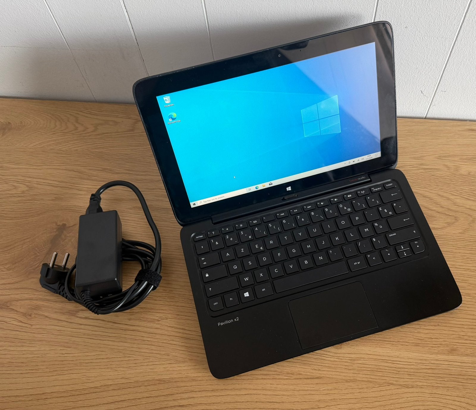 Hp pavilion x2 windows tablet, 2 tot 3 Ghz, 11 inch, Met touchscreen, Ophalen of Verzenden