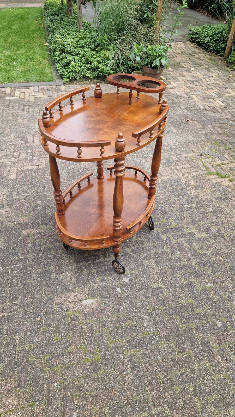 Whiskey tafeltje, Ophalen, Gebruikt, Rond, 55 tot 75 cm