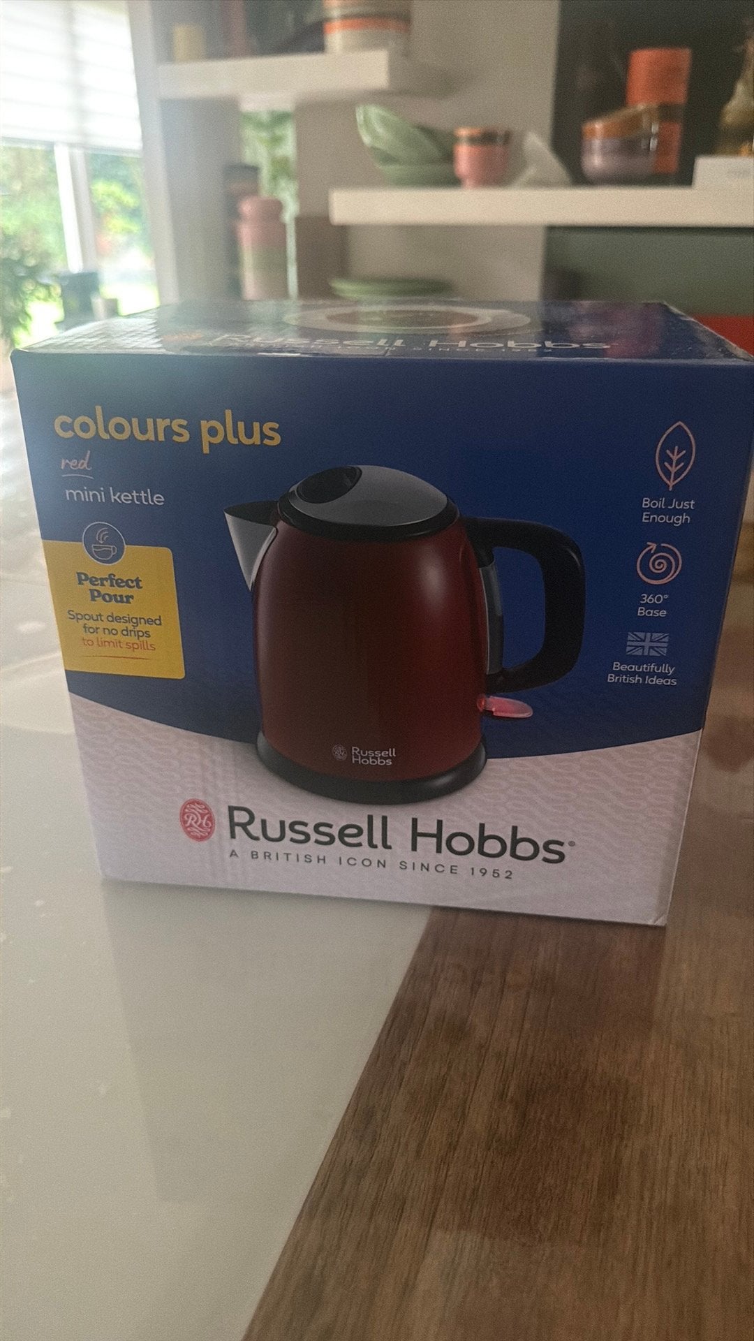 Waterkoker Russell Hobbs, 1 tot 2 liter, Ophalen of Verzenden, Nieuw