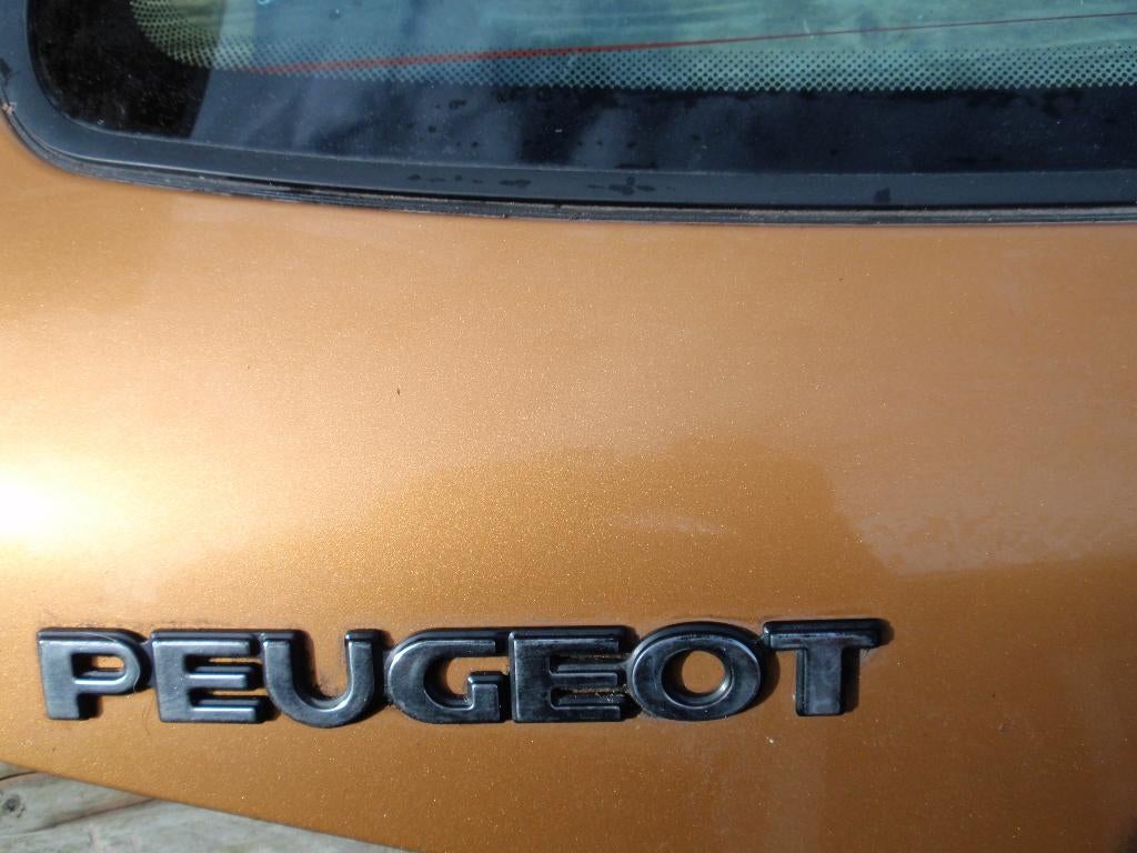 Achterklep twee stuks voor de Peugeot 106., Auto-onderdelen, Ophalen, Gebruikt, Achterklep, Achter