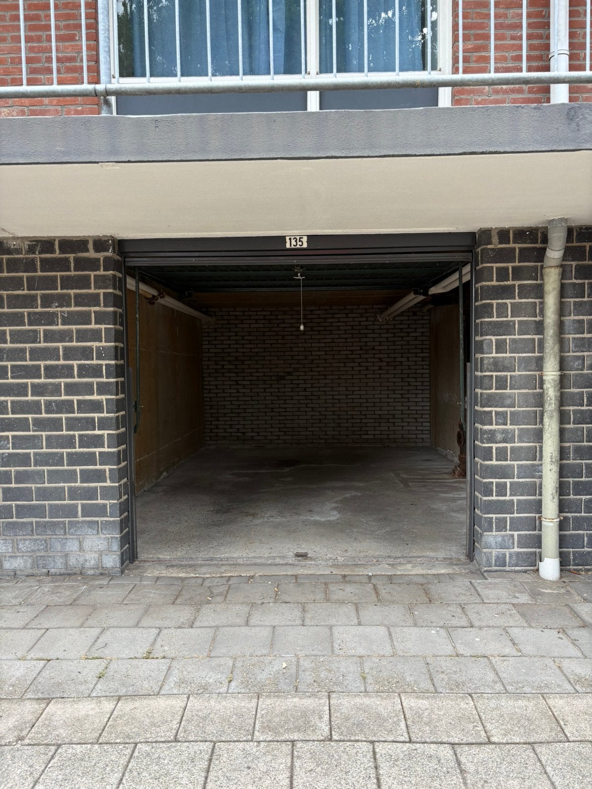 Garagebox v oldtimer/opslagruim te huur ca 21m2, Tilburg
