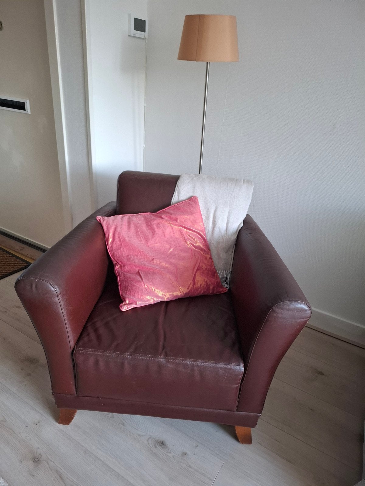 Te koop: 2 mooie bruine leren fauteuils., Ophalen, Gebruikt, 75 tot 100 cm, Leer