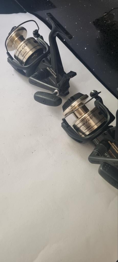 2x shimano 4500B Baitrunner molens., Ophalen of Verzenden, Zo goed als nieuw, Molen