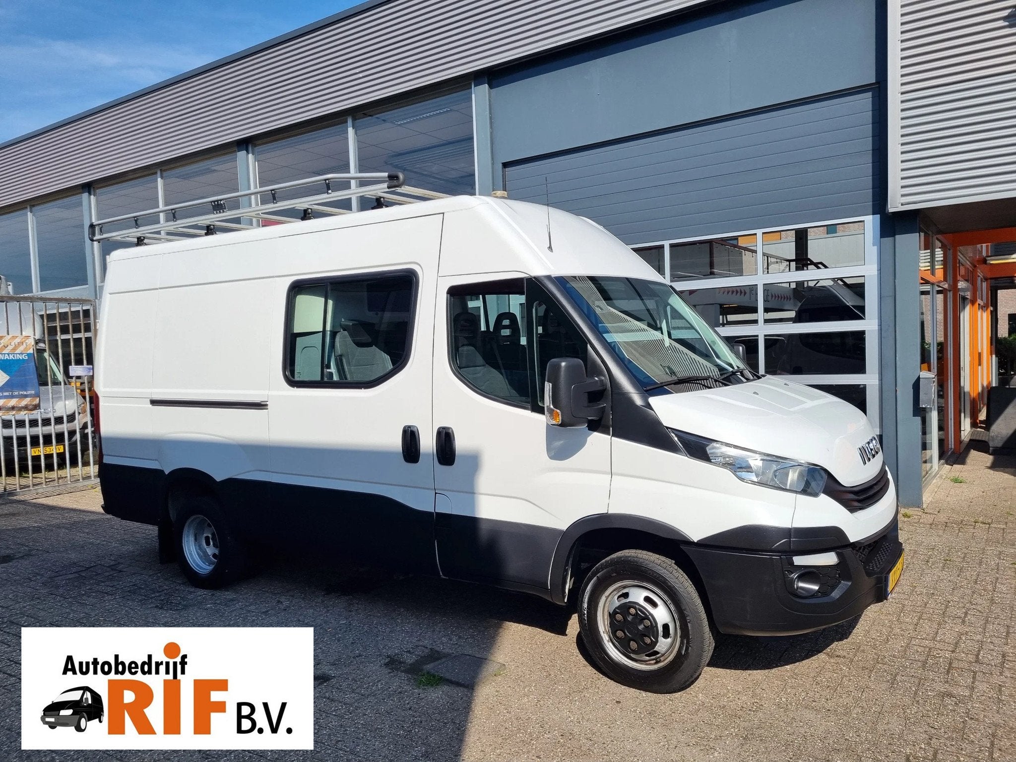 Iveco Daily 35C18 3.0D L2H2 DC Dubbele Cabine Euro 6, Achterwielaandrijving, Gebruikt, Euro 6, Iveco