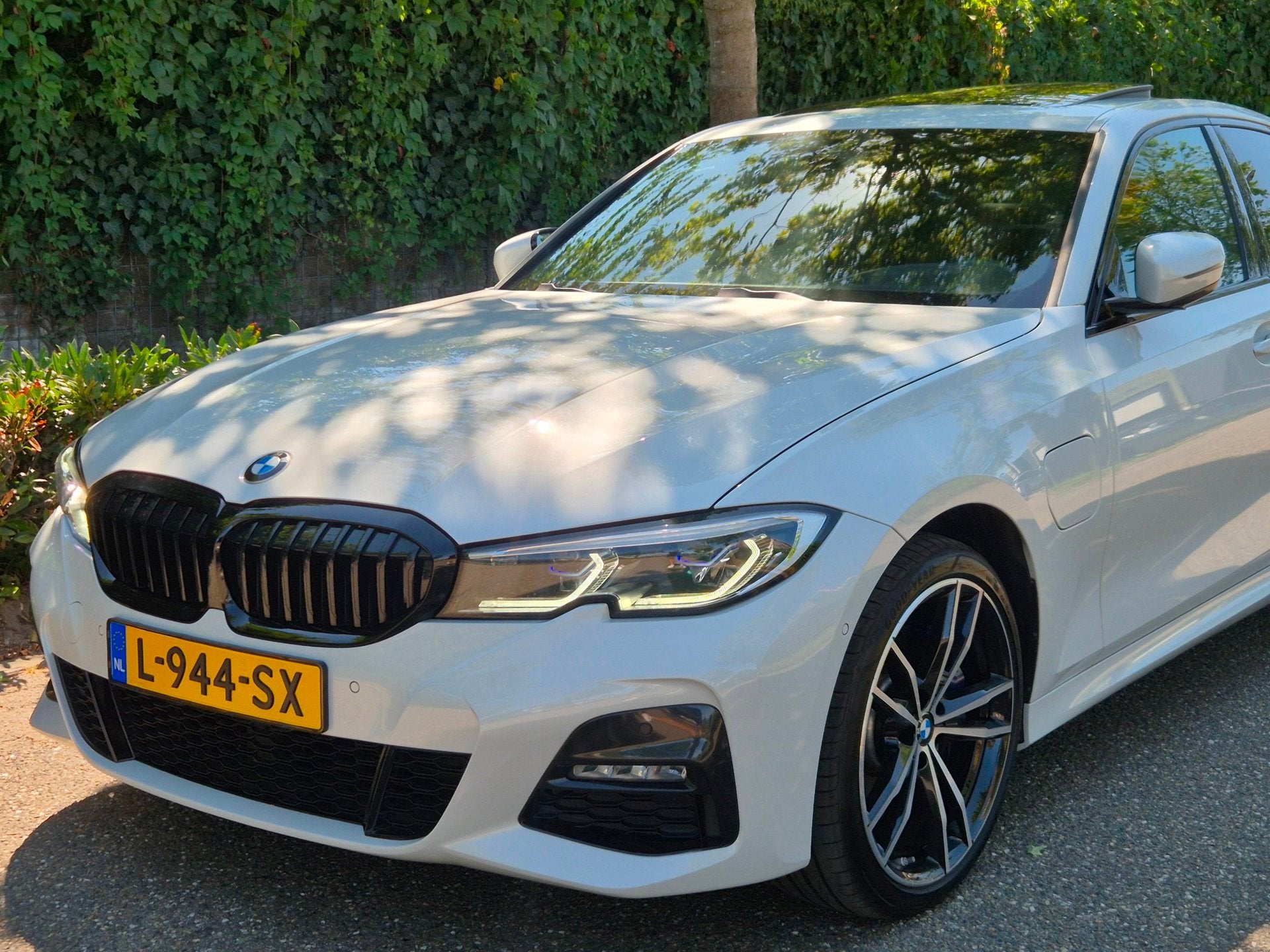BMW 3-serie G20 M Sport 330e High Executive HUD Schuifdak Ca, Achterwielaandrijving, Gebruikt, 4 cilinders, Wit