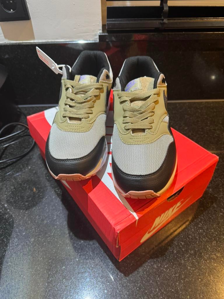 Air Max 1 Dark Stucco maat 44, Ophalen of Verzenden, Nieuw