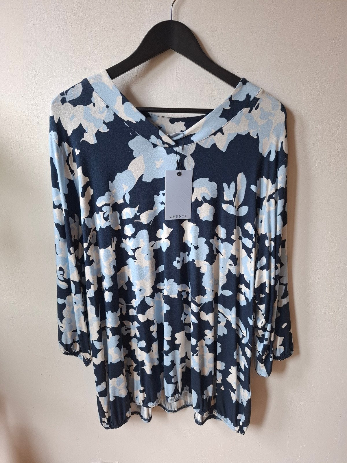 Zhenzi blauw/witte top met lange mouwen, maat XL/54,56, Kleding | Dames, Grote Maten, Zhenzi, Blauw, Ophalen of Verzenden, Zo goed als nieuw