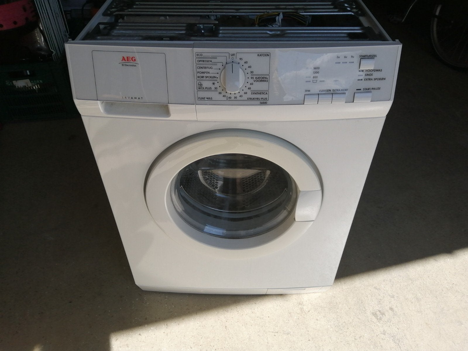 AEG Lavamat 56840 wasmachine 1600 toeren - voor onderdelen, Witgoed en Apparatuur, Wasmachines, Ophalen, 6 tot 8 kg, Energieklasse A of zuiniger