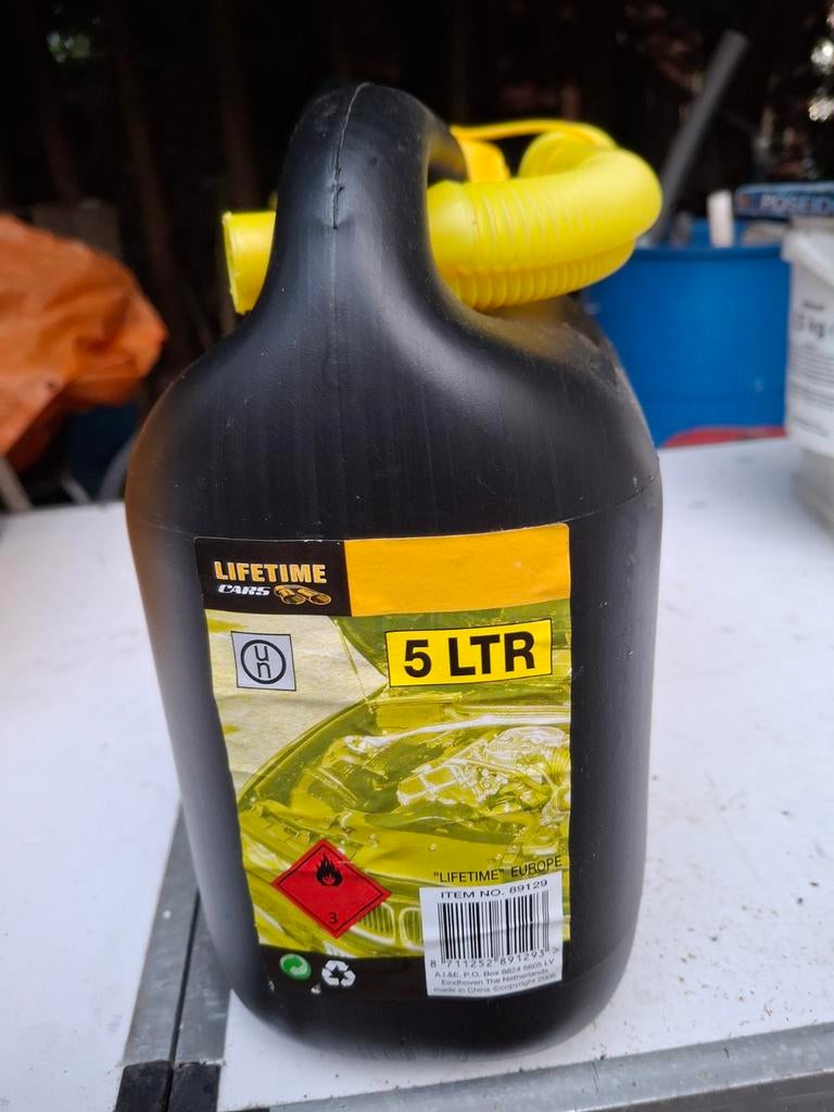 2x Lifetime Cars Jerrycan 5 Liter met schenktuit, Ophalen of Verzenden, Nieuw, Universele onderdelen