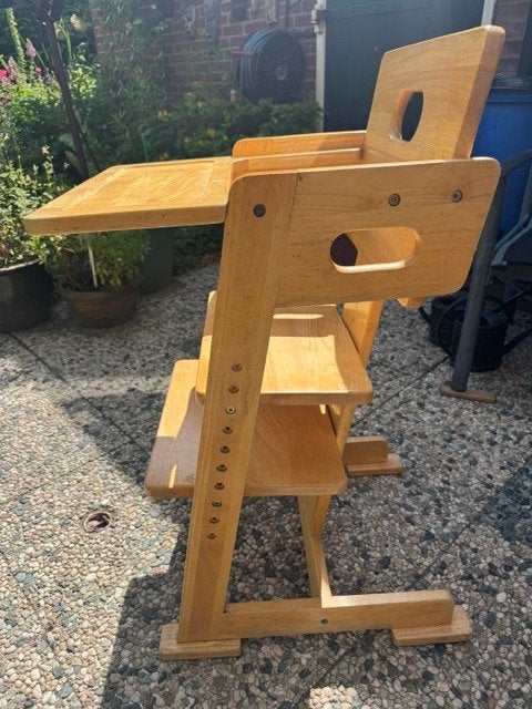 Eikenhouten kinderstoel, Kinderen en Baby's, Ophalen, Gebruikt, Meegroeistoel, Afneembaar eetblad