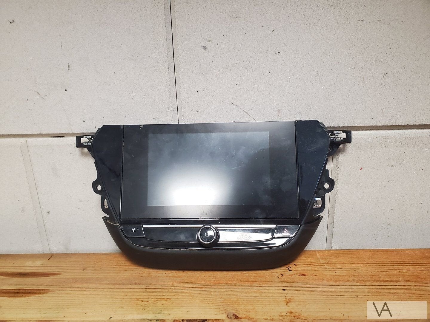Opel Corsa F 2019 - 2024 navigatie display 39231265 krasje, Auto-onderdelen, Dashboard en Schakelaars, Opel, Gebruikt, Ophalen of Verzenden