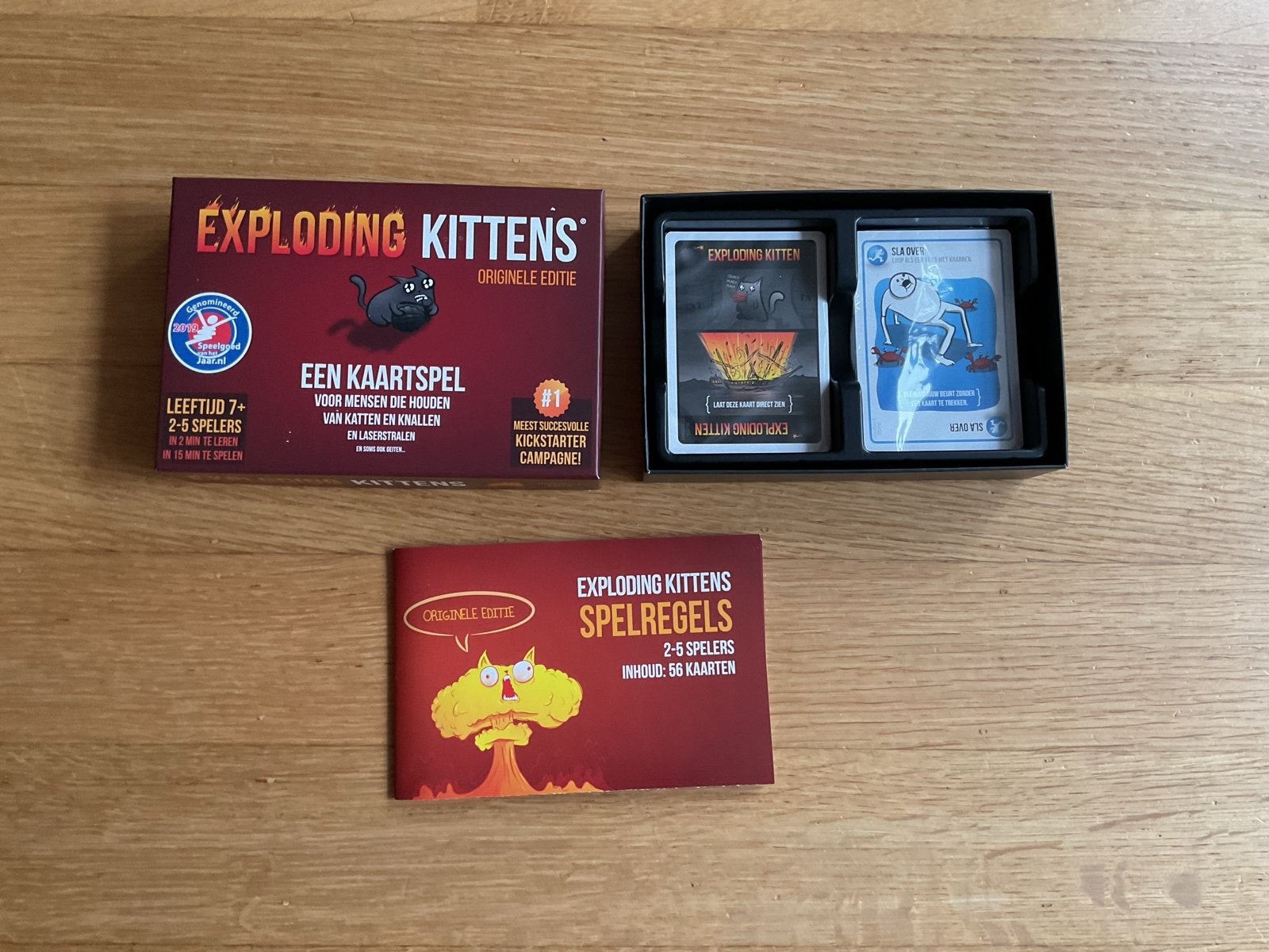Exploding Kittens - Originele Editie Kaartspel. NIEUW., Vijf spelers of meer, Ophalen of Verzenden, Nieuw