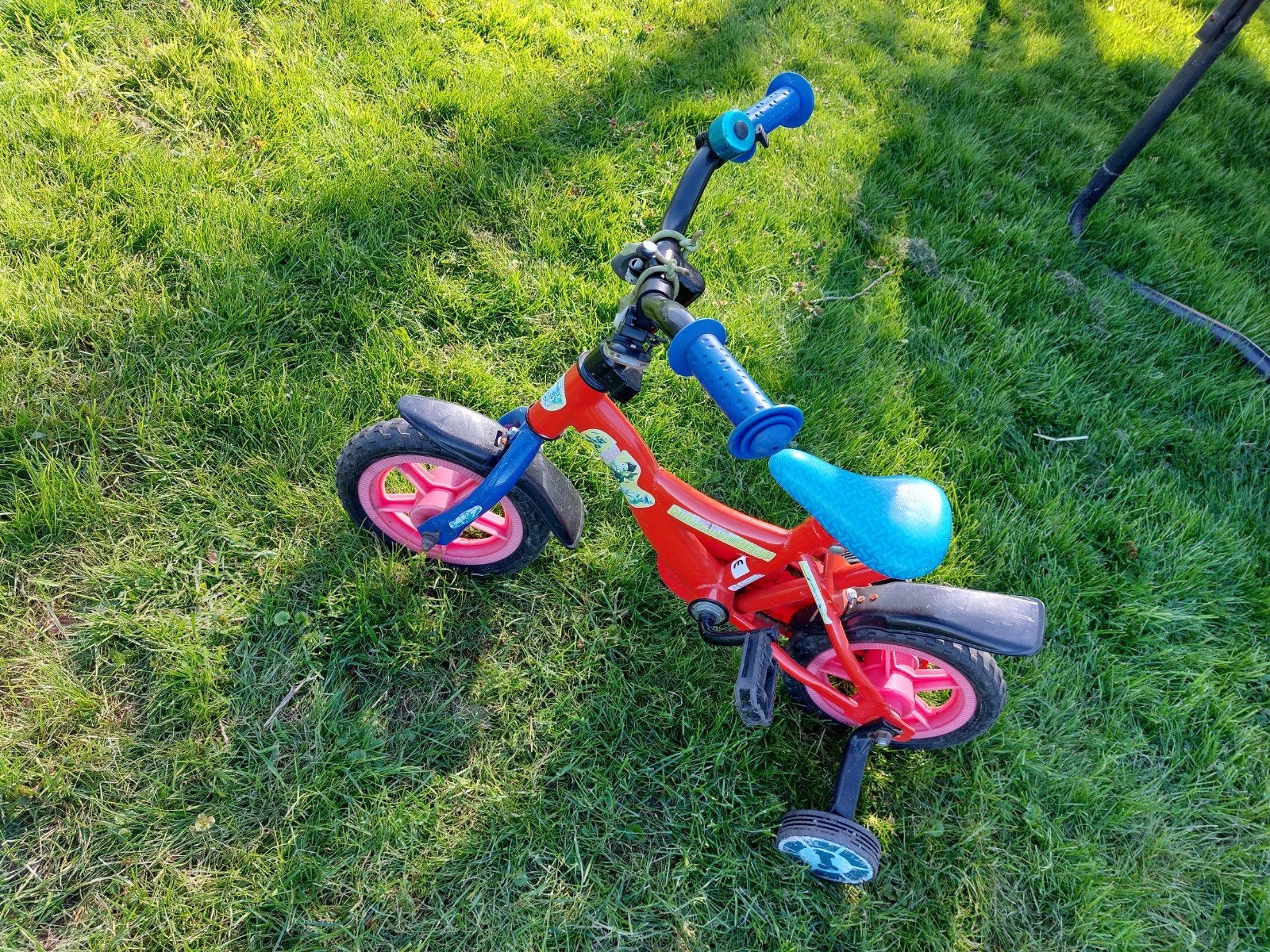 Kinder fiets met zijwieltjes, Ophalen, Minder dan 16 inch
