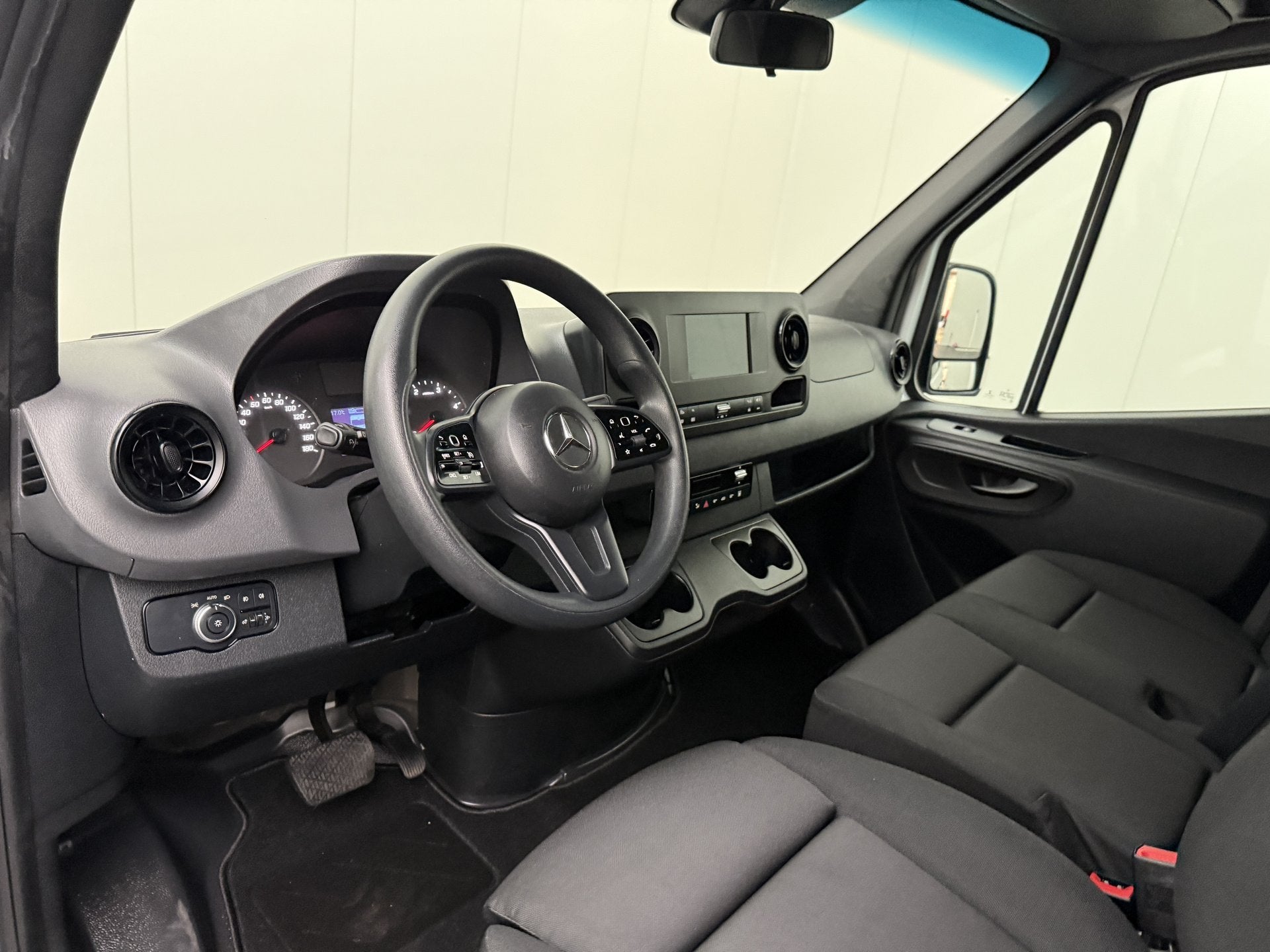 Mercedes-Benz Sprinter 317CDi Automaat L2H2 | Navigatie | Ca, Auto's, Automaat, Gebruikt, Zwart, 4 cilinders