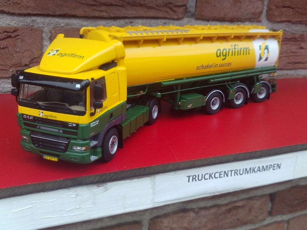 WSI  Daf  CF  85  4 x 2  van  Agrifirm., Hobby en Vrije tijd, Modelauto's | 1:50, Ophalen of Verzenden, Nieuw, Bus of Vrachtwagen