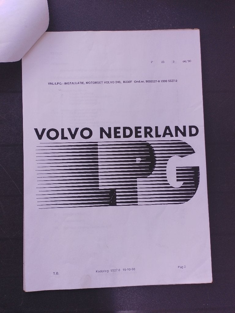 Montage / reparatie handleidingen LPG installatie Volvo 240, Ophalen of Verzenden, Gelezen, Volvo