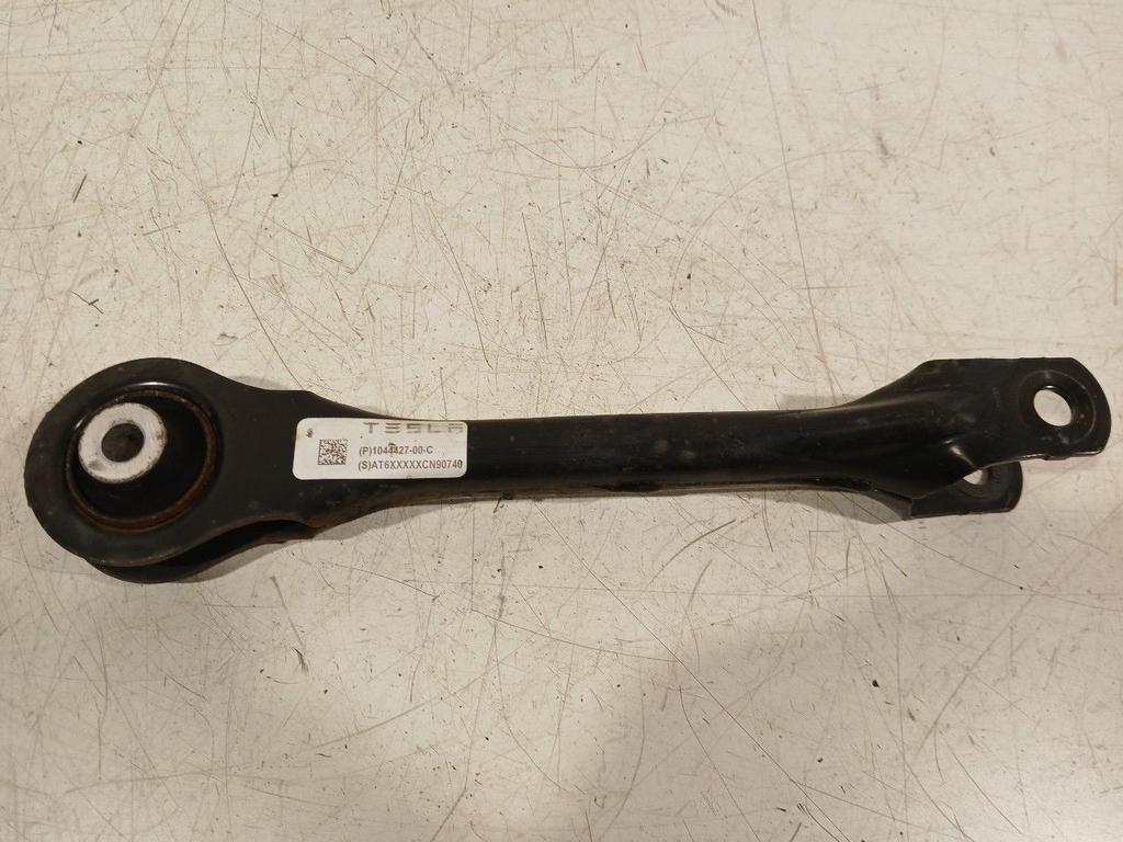 Draagarm links achter Tesla Model 3, Onderdelen@venauto.nl, Van der Ven Autorecycling B.V., Gebruikt, Ettenseweg 76, 4706 PB Roosendaal, The Netherlands