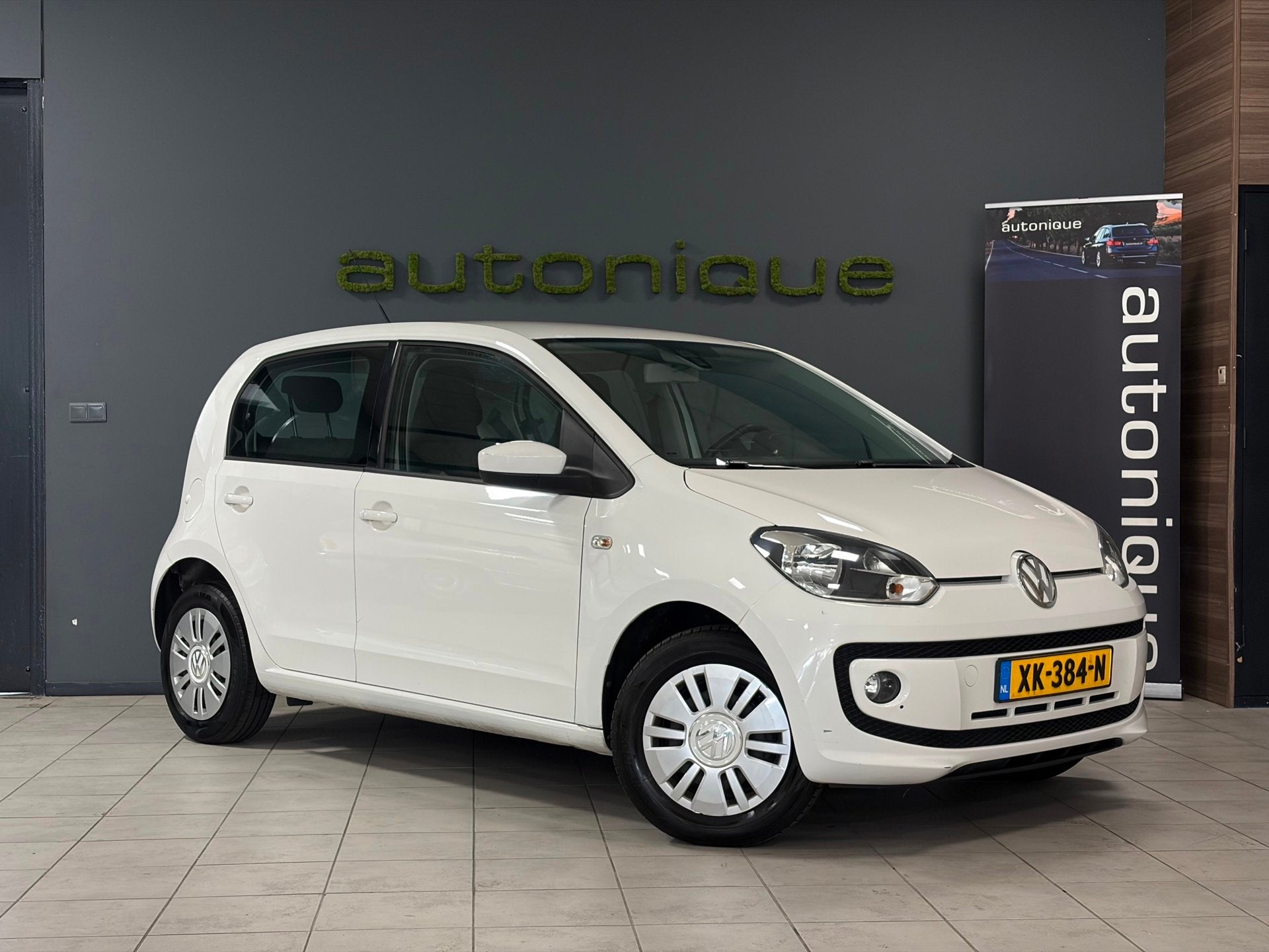 Foto 15 van Volkswagen Up! 1.0 high up! automaat airco/cruise