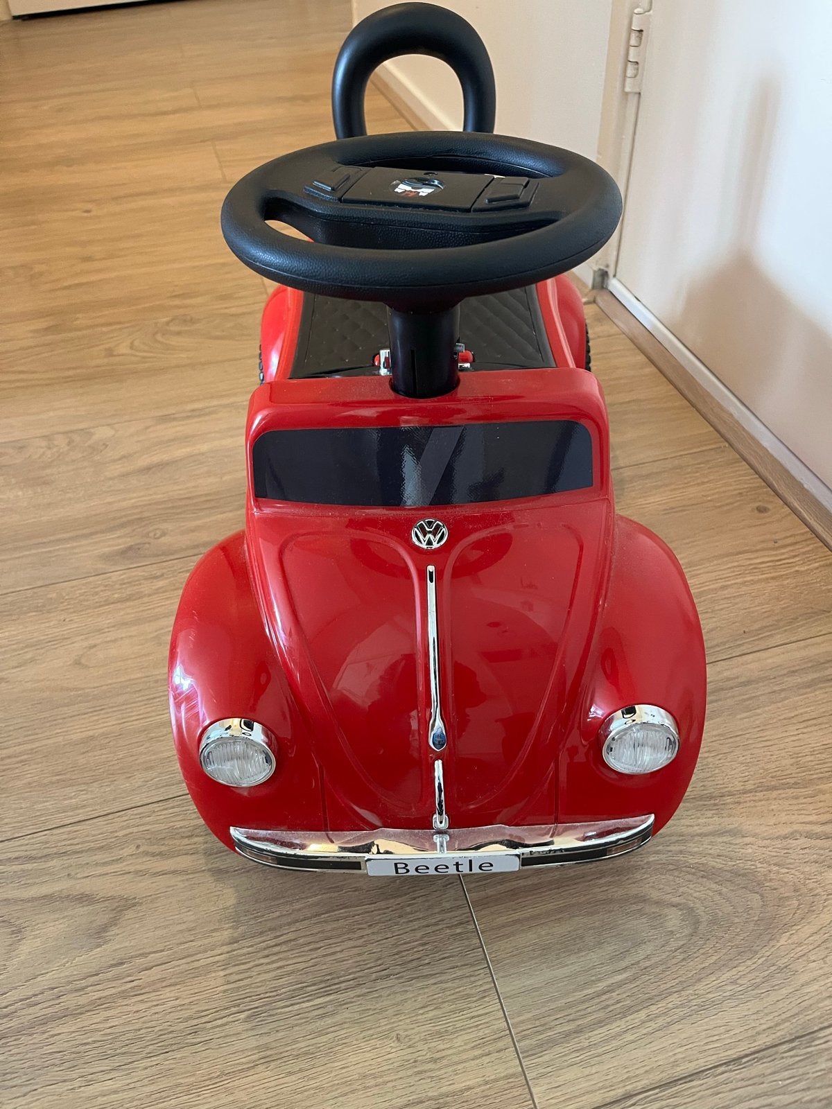 Rode Volkswagen Kever loopauto met geluid en opbergruimte, Ophalen of Verzenden, Zo goed als nieuw, Loopvoertuig