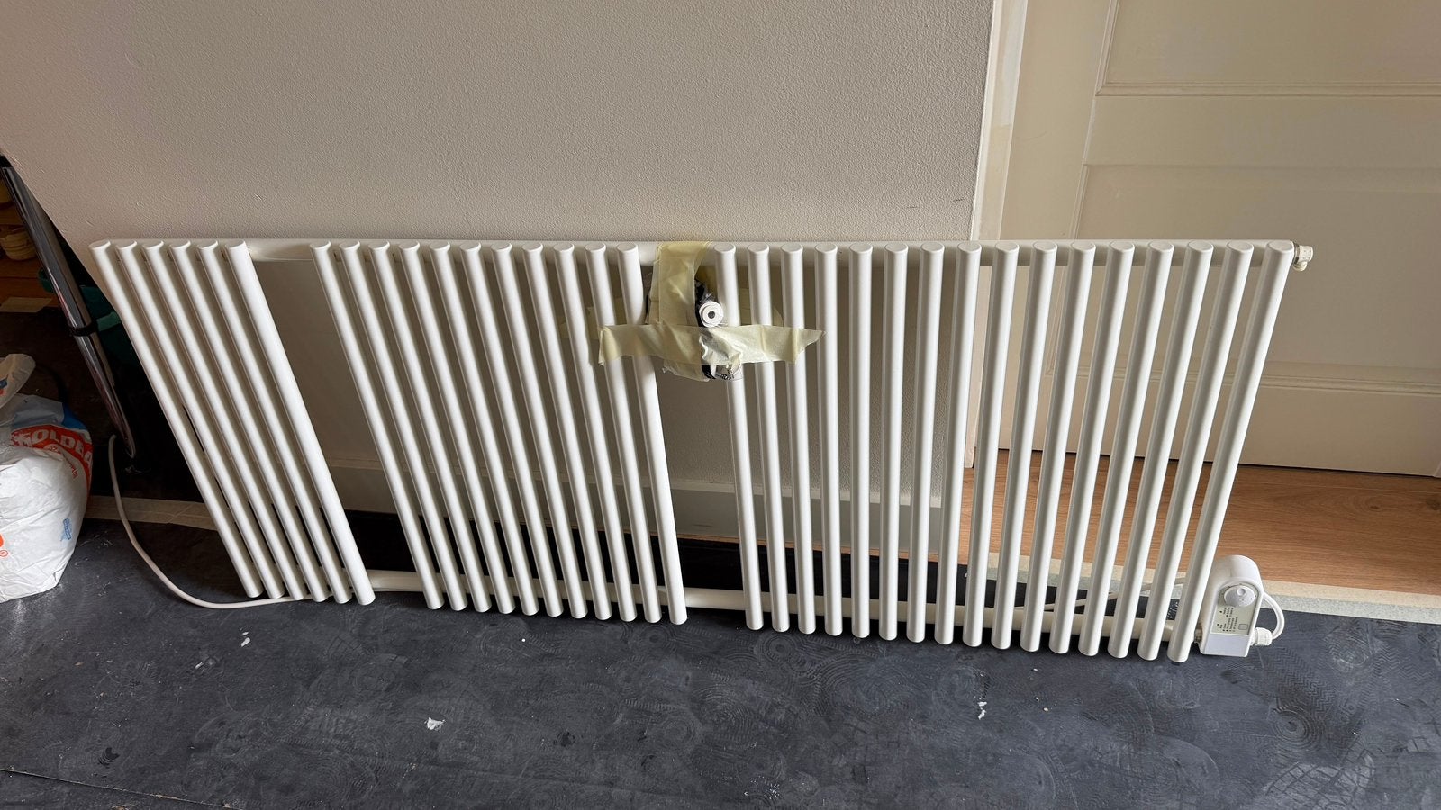 Badkamer radiator Plieger, Doe-het-zelf en Verbouw, Verwarming en Radiatoren, Radiator, Ophalen of Verzenden, Zo goed als nieuw