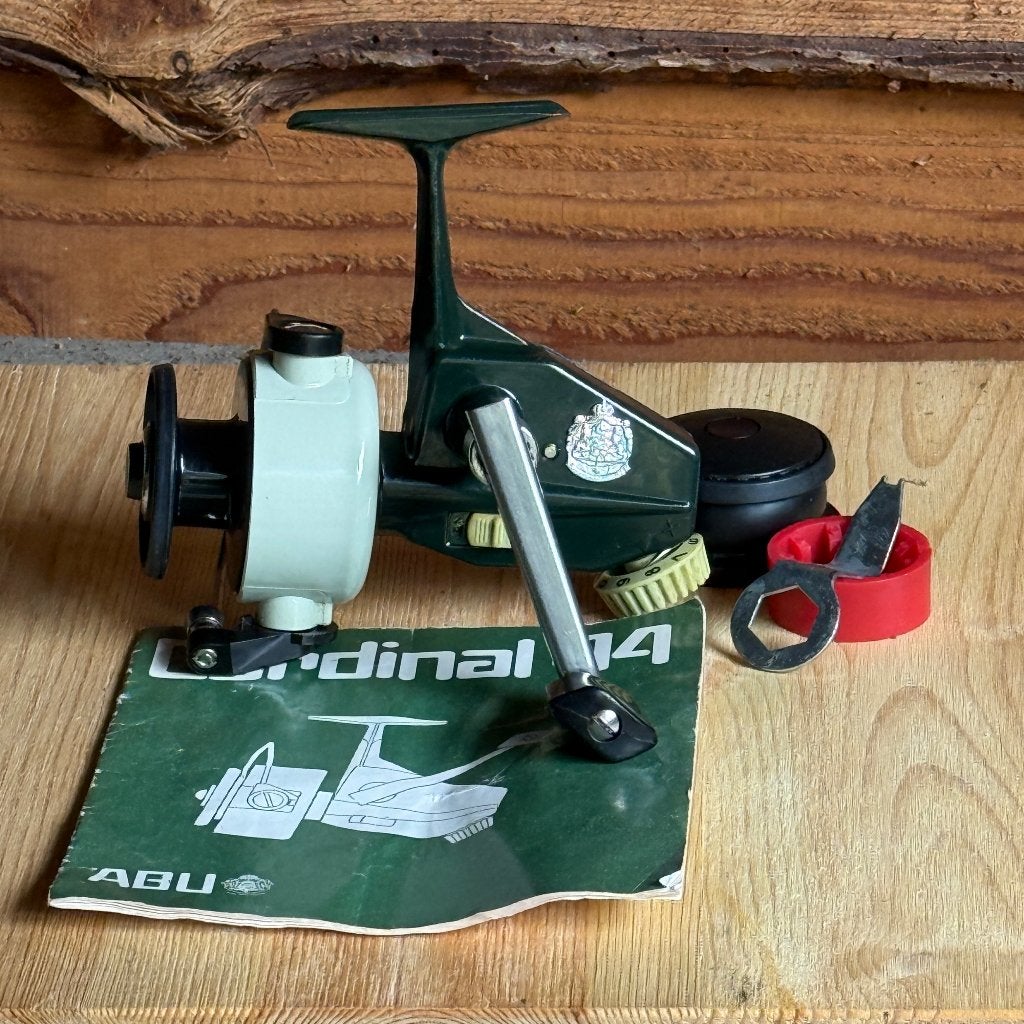 ABU Cardinal 44 + shallow spoel, boekje, sleutel, verkleiner, Ophalen, Zo goed als nieuw, Molen
