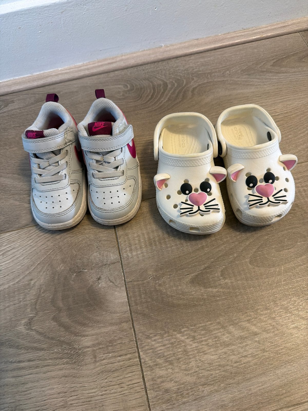 Nike & Crocs kinderschoenen maat 22 / 7, Ophalen, Gebruikt, Jongen of Meisje, Schoenen