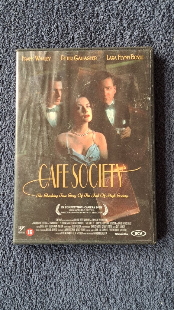 Cafe Society "Lara Flynn Boyle", Alle leeftijden, Ophalen of Verzenden, Zo goed als nieuw