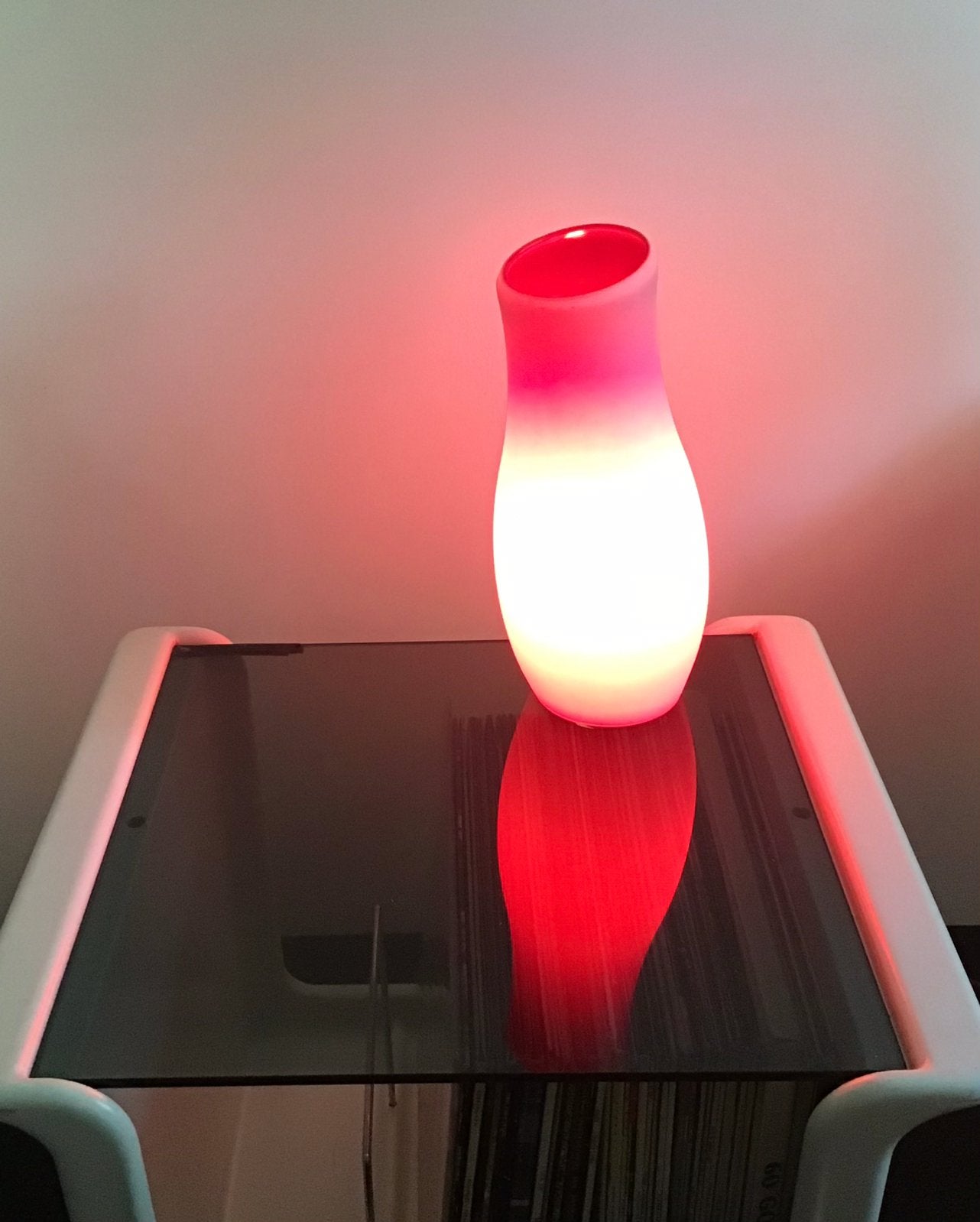 Tafellamp Ikea model Mylonit rood glas, Huis en Inrichting, Lampen | Tafellampen, Ophalen, Zo goed als nieuw, Glas, Minder dan 50 cm