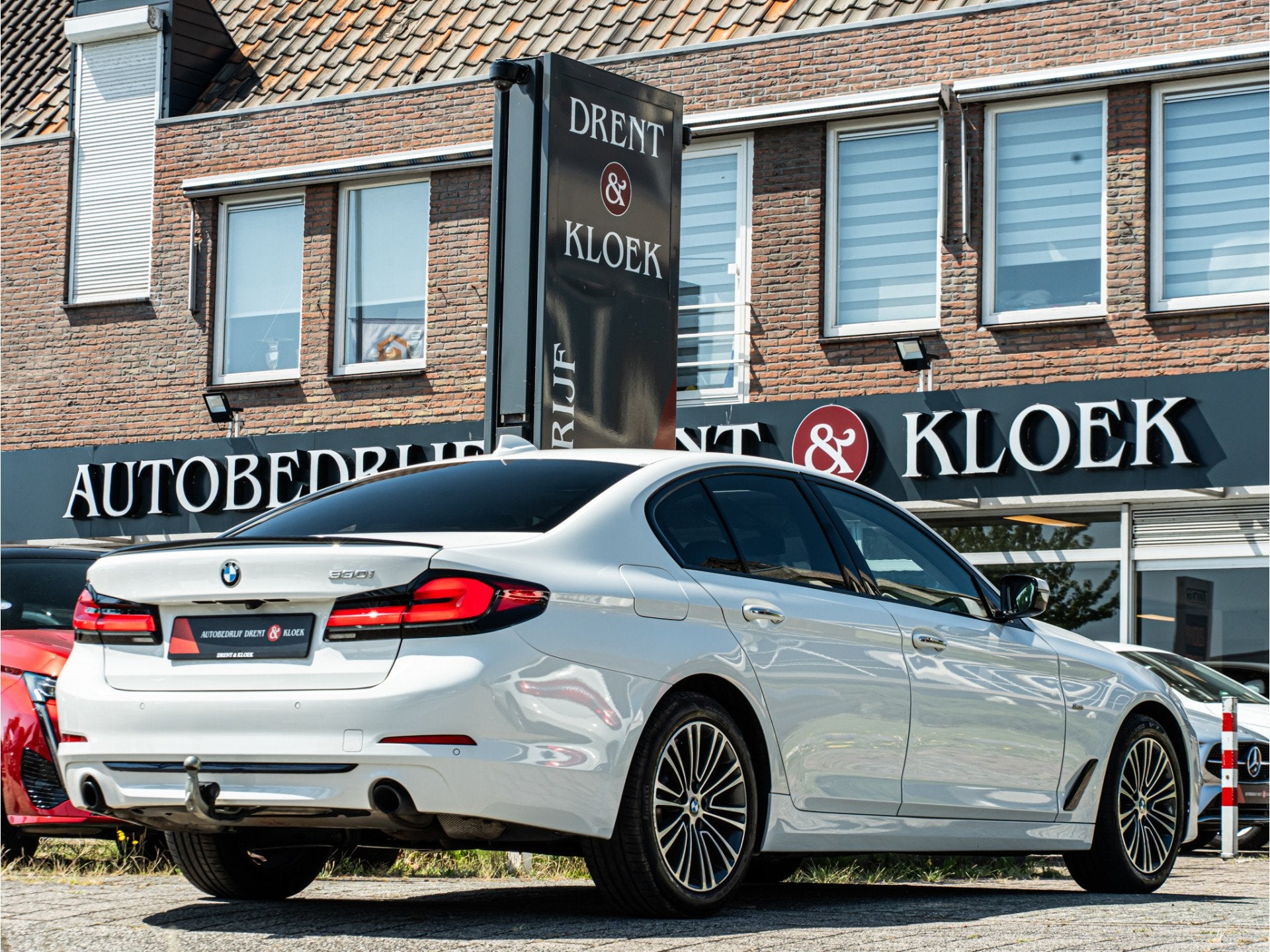 BMW 5 Serie 530i High Exe PANO CAMERA ELEK TREKHAAK SHADOW L, Automaat, 1998 cc, Achterwielaandrijving, Euro 6