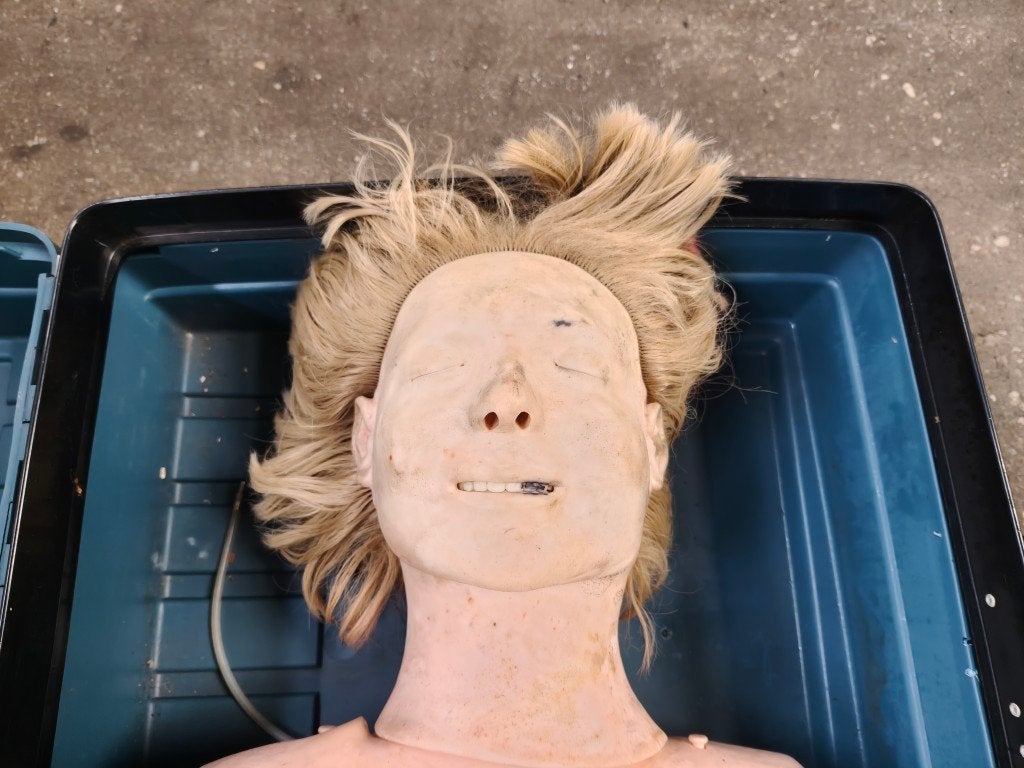 Reanimatie pop geschikt voor halloween, Ophalen, Resucsi, Gebruikt, Halloween of Griezel