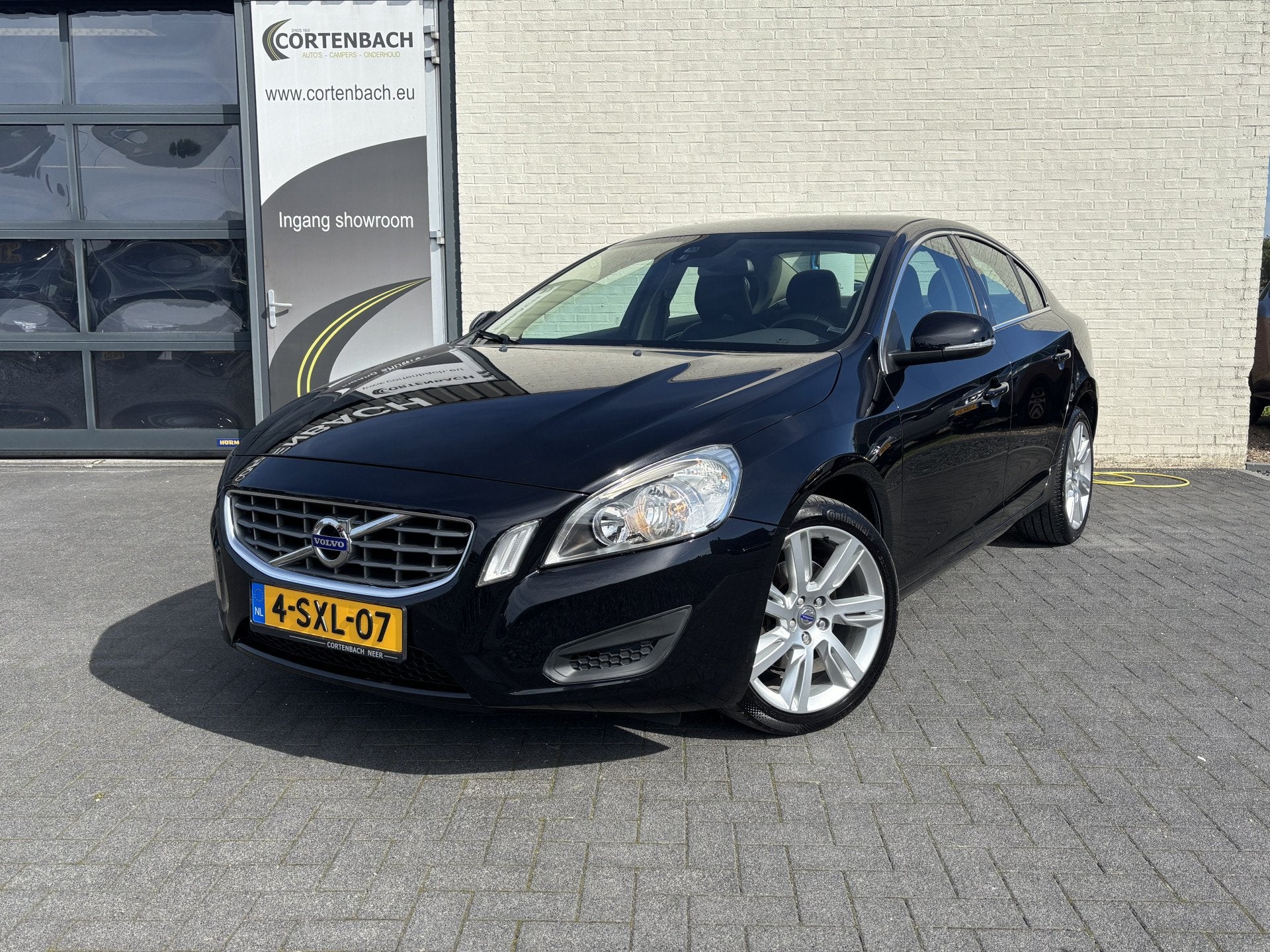Volvo S60 1.6 T3 Momentum | Trekhaak | Cruise control | Meta, Auto's, Gebruikt, Zwart, 4 cilinders, S60