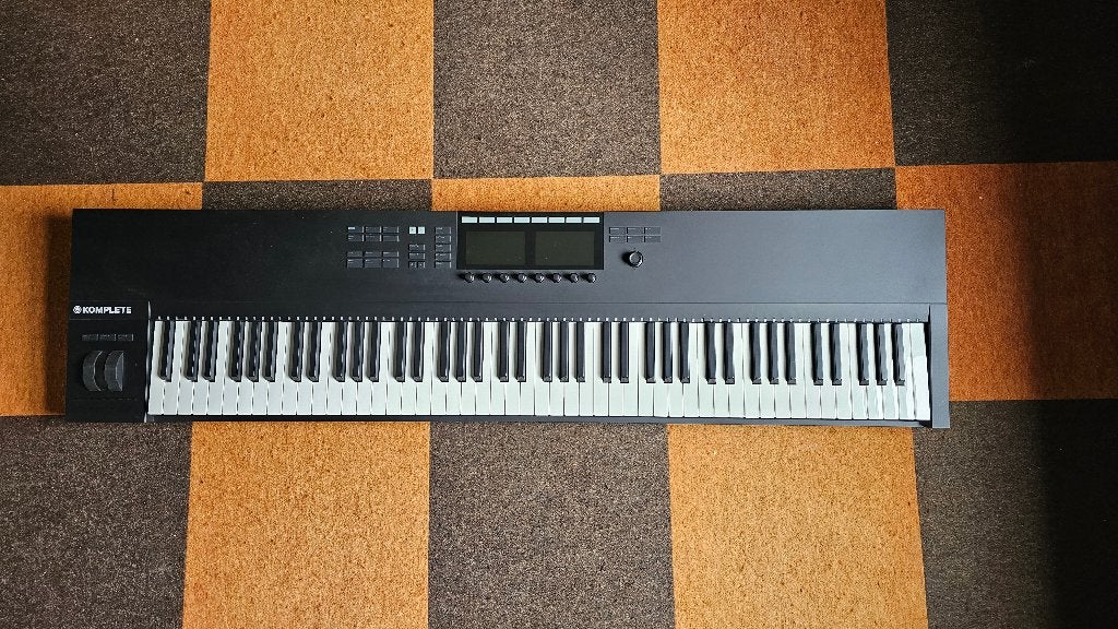 Native Instruments Komplete Kontrol S88 MKII, Muziek en Instrumenten, Keyboards, 88 toetsen, Midi-aansluiting, Zo goed als nieuw