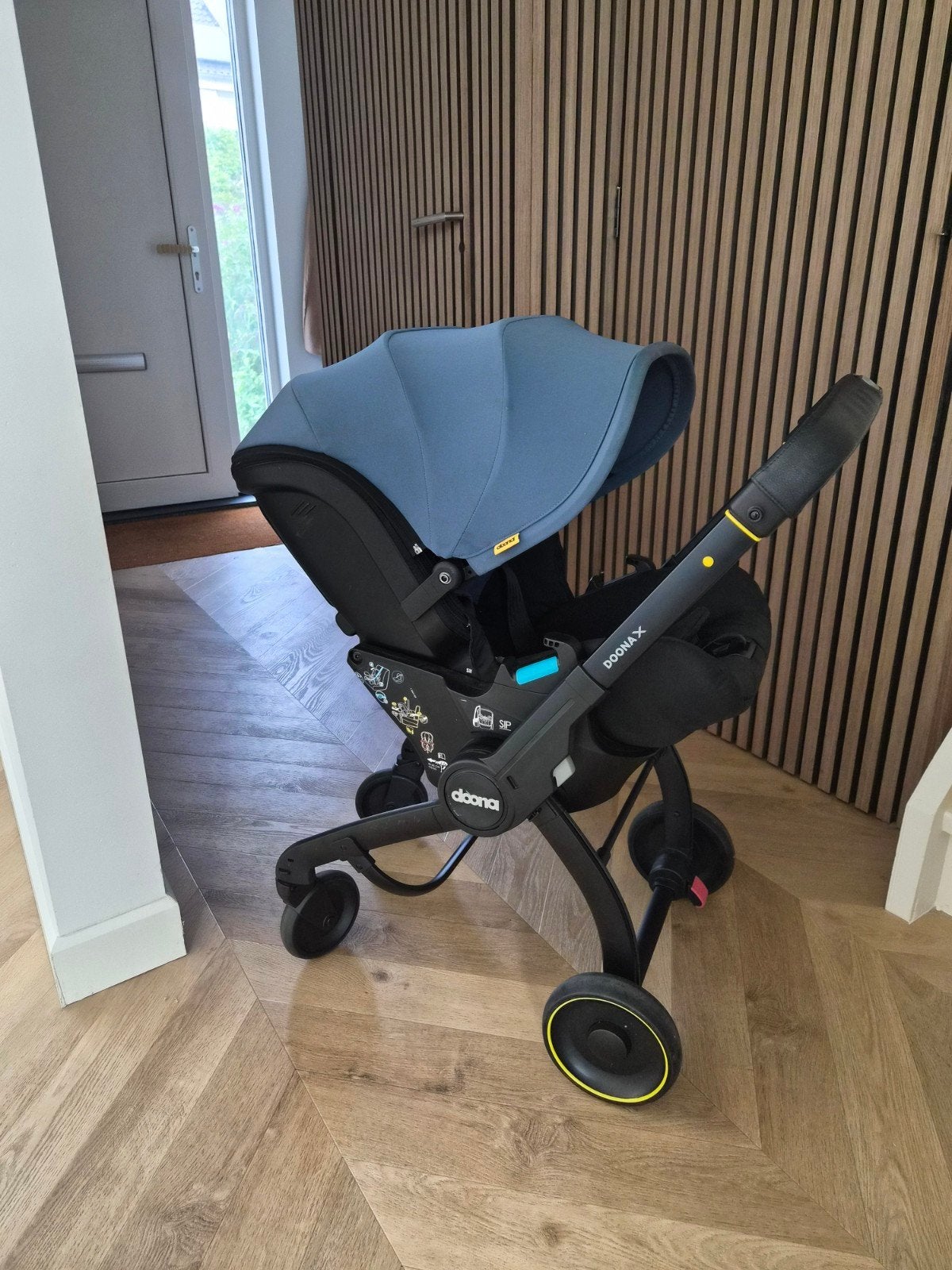 Doona X autostoel met base - Slechts 6 maanden gebruikt, Kinderen en Baby's, Overige merken, Ophalen of Verzenden, Zo goed als nieuw