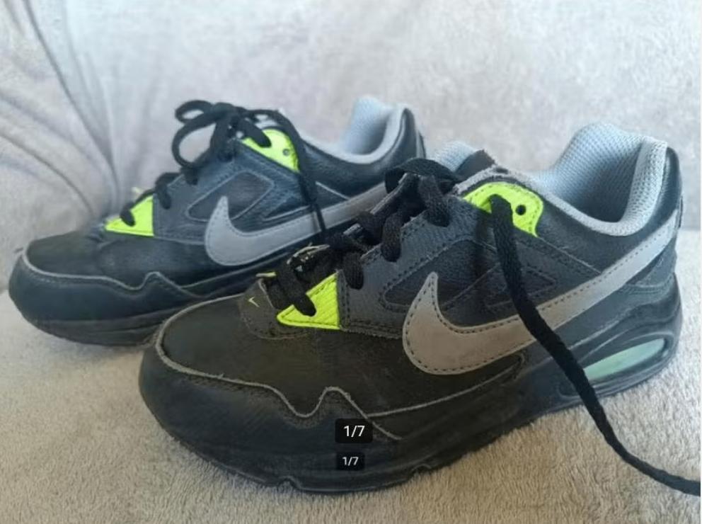 Nike Air schoenen maat 33 (20,5cm), Gebruikt, Schoenen, Ophalen of Verzenden