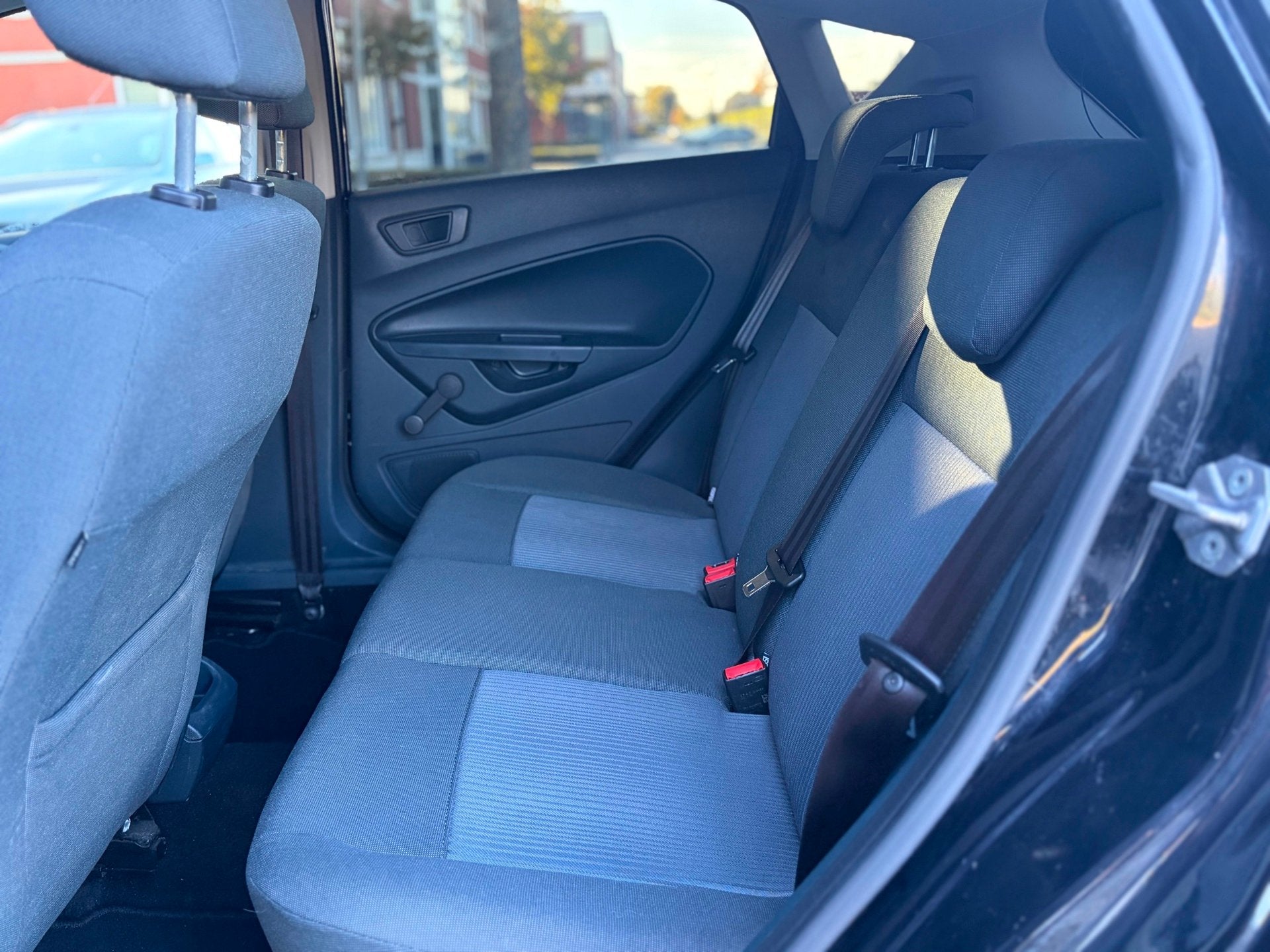 Foto 24 van Ford Fiesta 1.25 | NAP Carplay Velgen PDC Airco