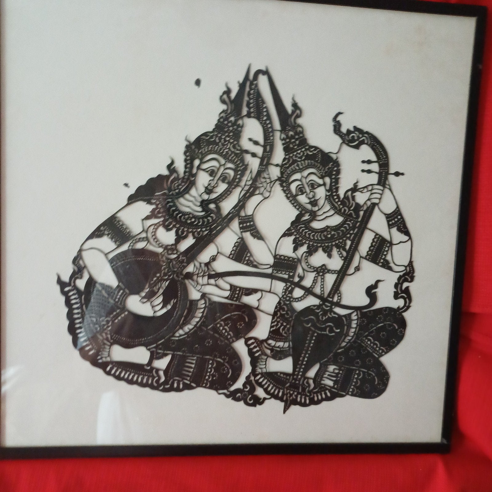 Ingelijste Thaise papieren uitsnede - Muzikanten, Antiek en Kunst, Ophalen, Wanddecoratie, Zwart, Papier/karton