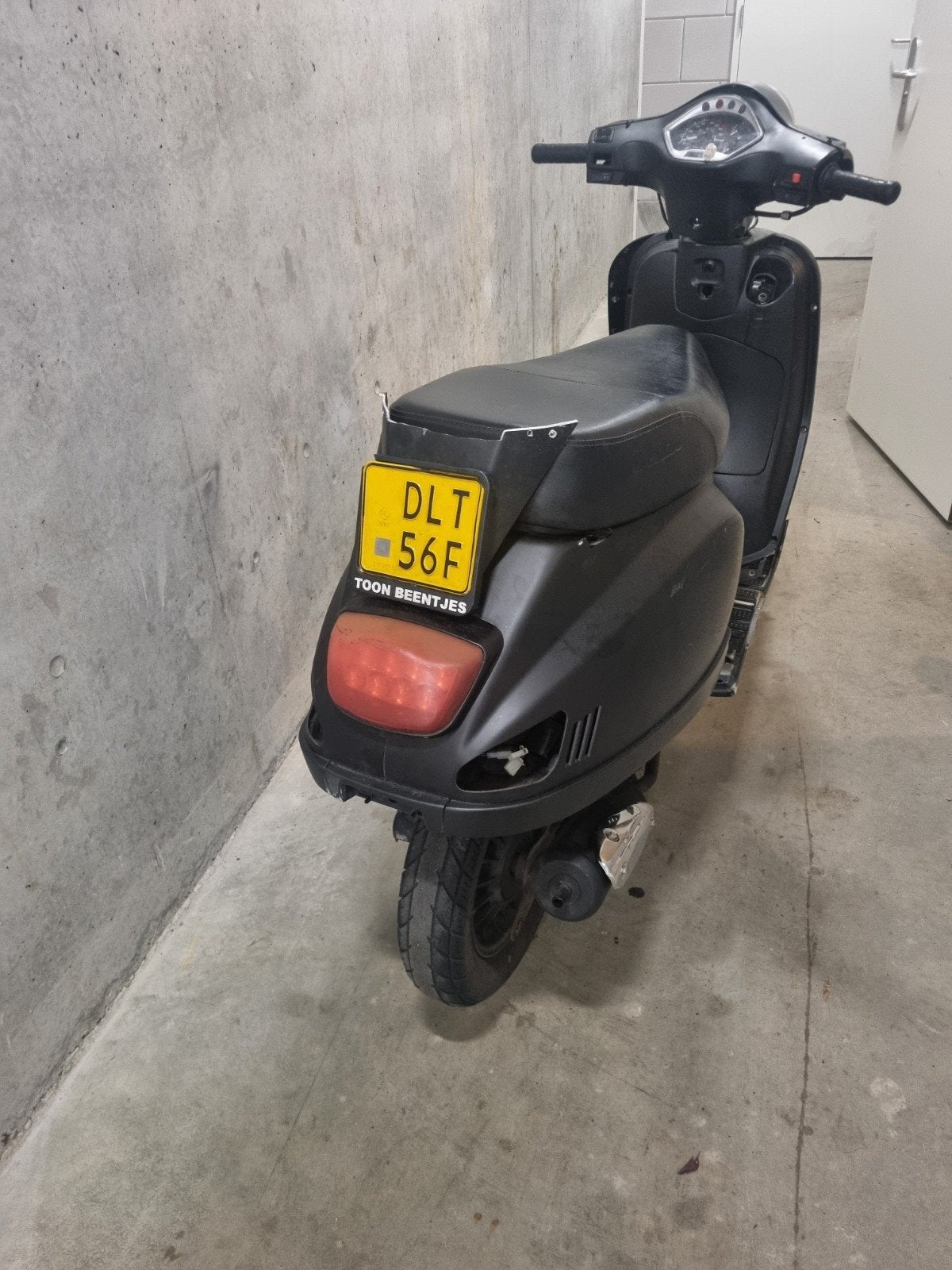 SENZO RIVA LUX bromscooter - gratis op te halen (45 km/h), Fietsen en Brommers, Brommeronderdelen | Snorfietsen, Ophalen