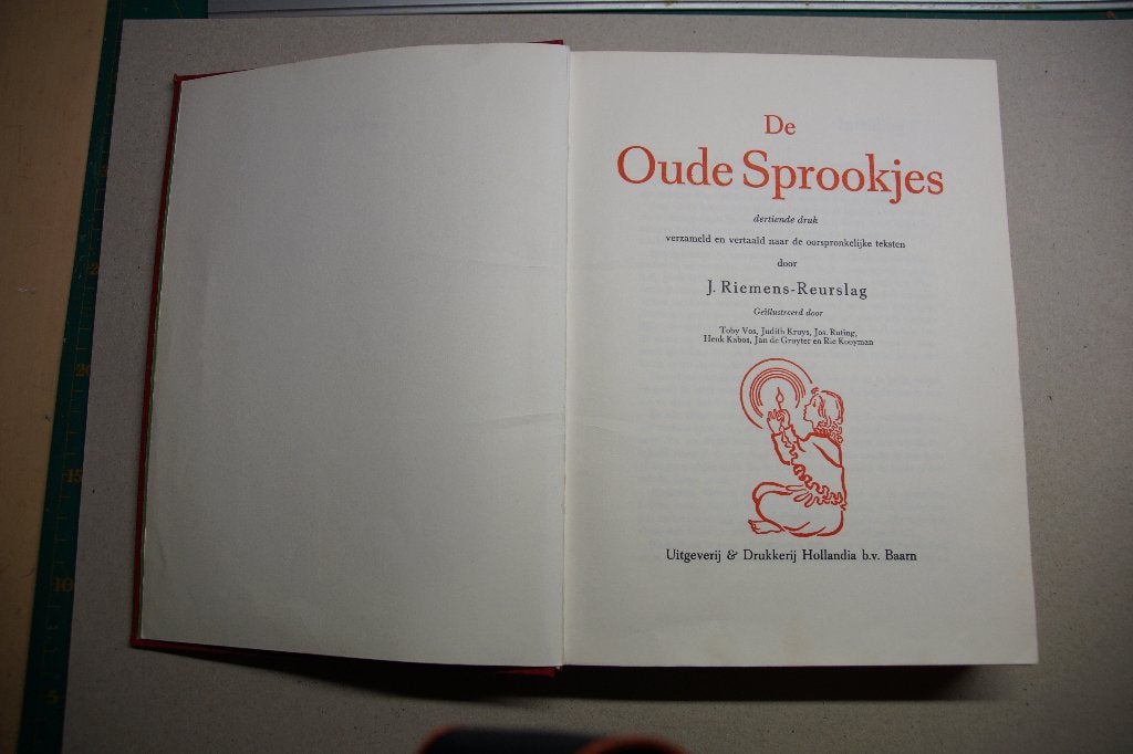 Boek Oude sprookjes, Boeken, Sprookjes en Fabels, Ophalen of Verzenden, Gelezen, J. Riemers-Reurslag