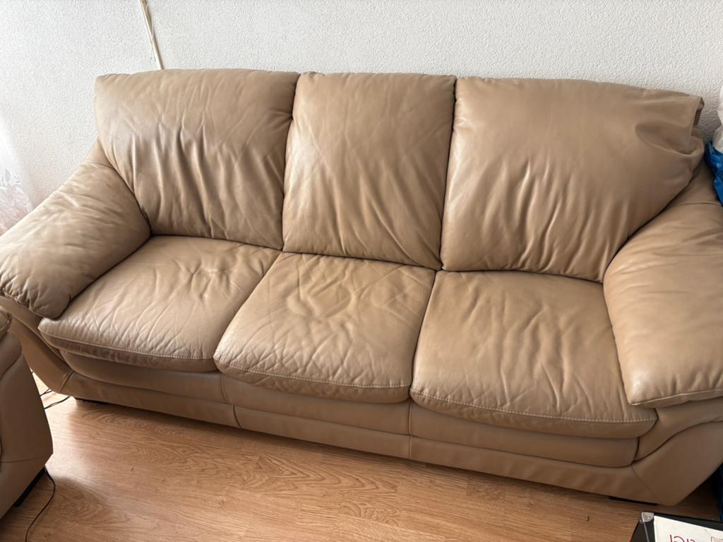 Leren bank  met elektrische relaxfunctie + leather care kit, Gebruikt, Ophalen of Verzenden, Rechte bank, Vierpersoons of meer