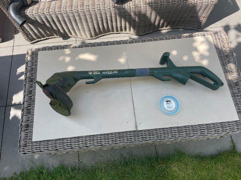 Grastrimmer en onkruidtrimmer Black&Decker Reflex, Tuin en Terras, Grastrimmers, Ophalen, Gebruikt, Black & Decker, 10 tot 30 cm