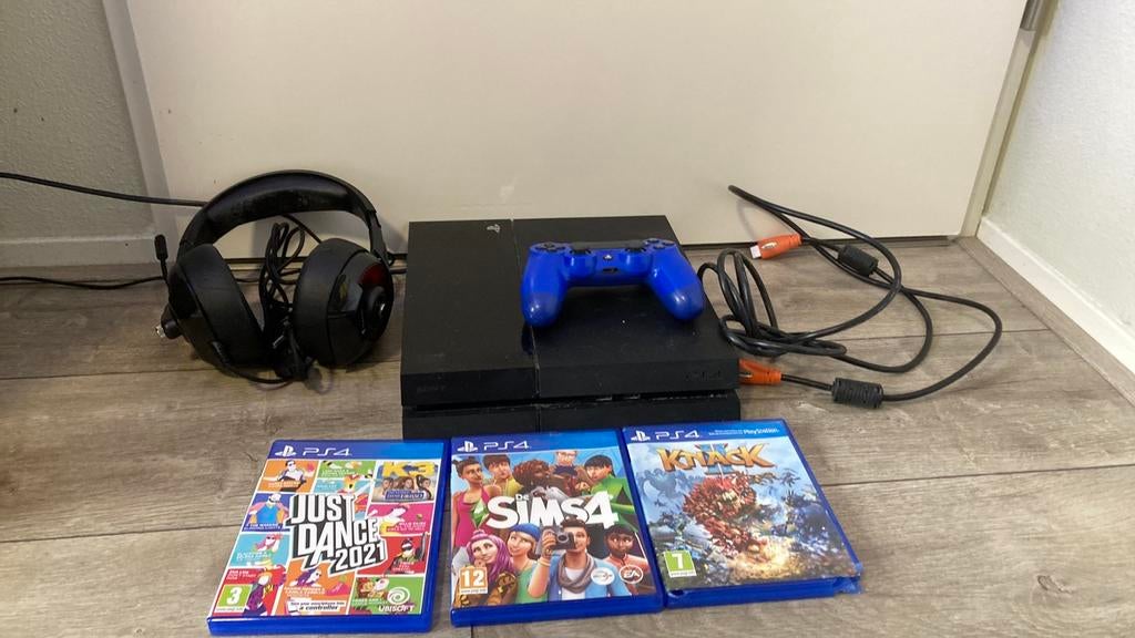 Ps4 alles wat je nodig hebt!, Ophalen of Verzenden, Zo goed als nieuw, Met 1 controller, Pro