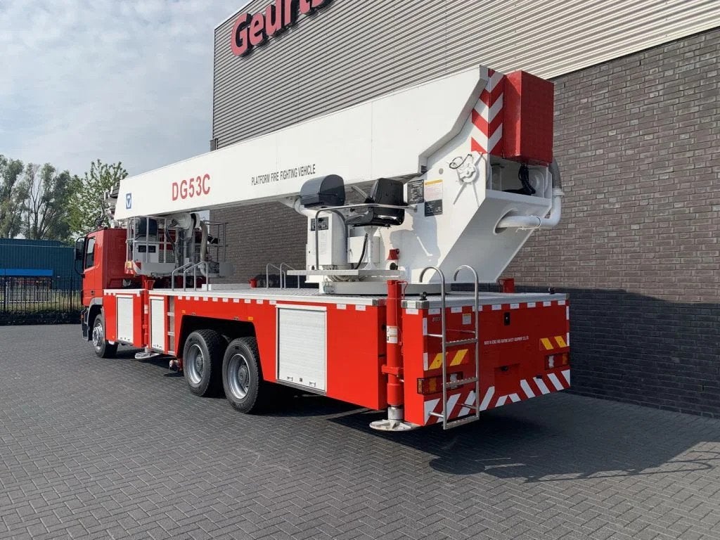 Mercedes-Benz Actros 3332 6X4 XCMG DG53C FIRE FIGTHING PLATF, Auto's, Achterwielaandrijving, Mercedes-Benz, Bedrijf, Diesel