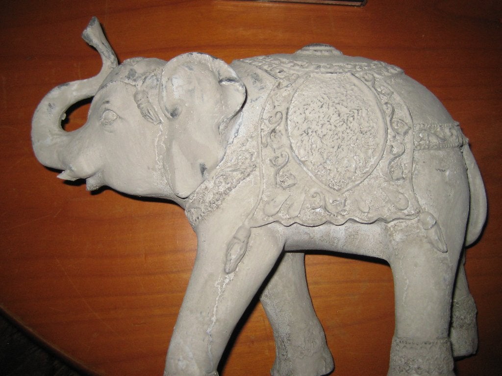 Grijze olifant, 29 cm hoog, 30 cm breed, beton-look, Ophalen of Verzenden, Zo goed als nieuw, Beeldje of Figuurtje